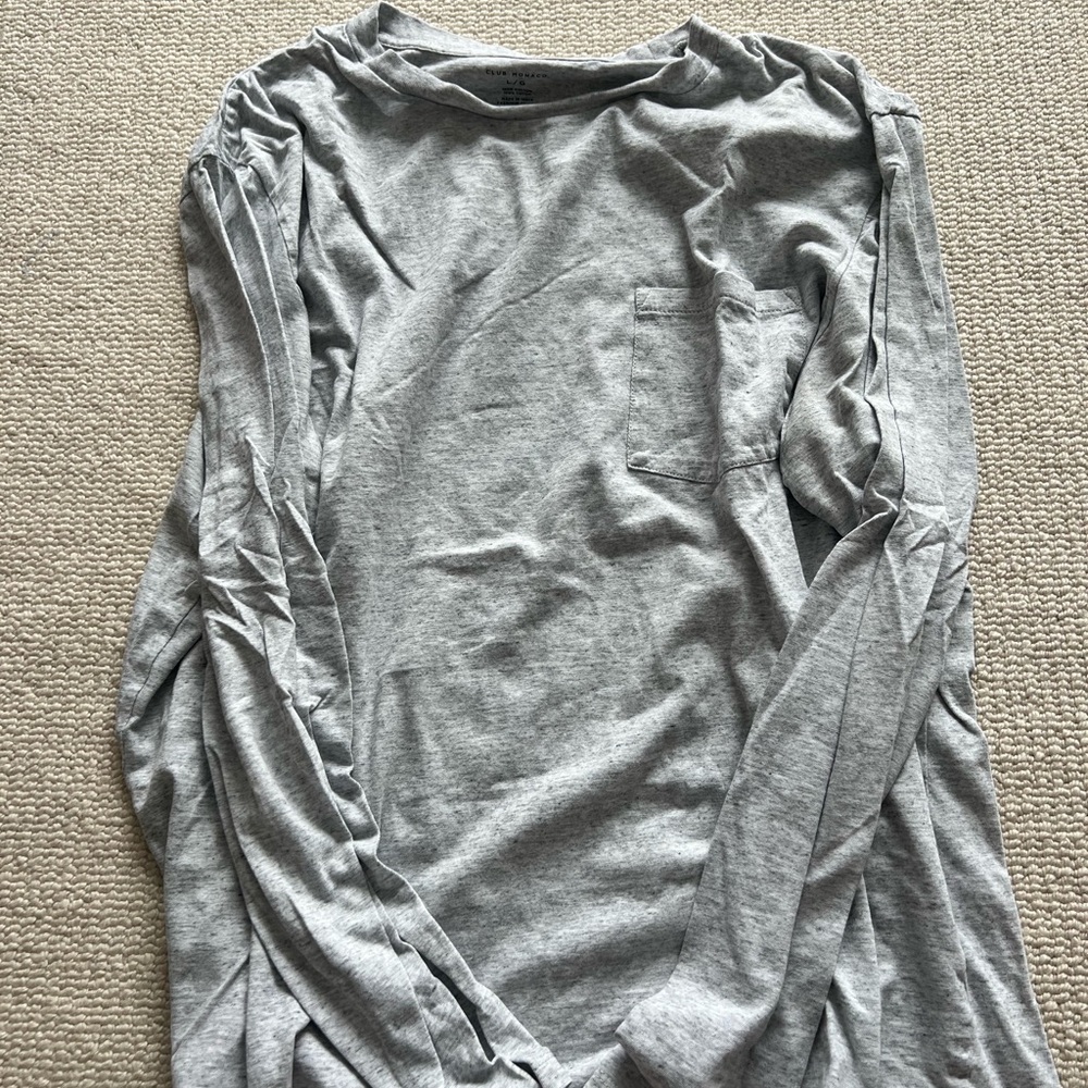 Club Monaco Gray Long Sleeve Tee Soft Stretchy Fabric